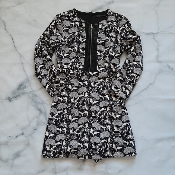Zara Floral Romper - Picture 1 of 7